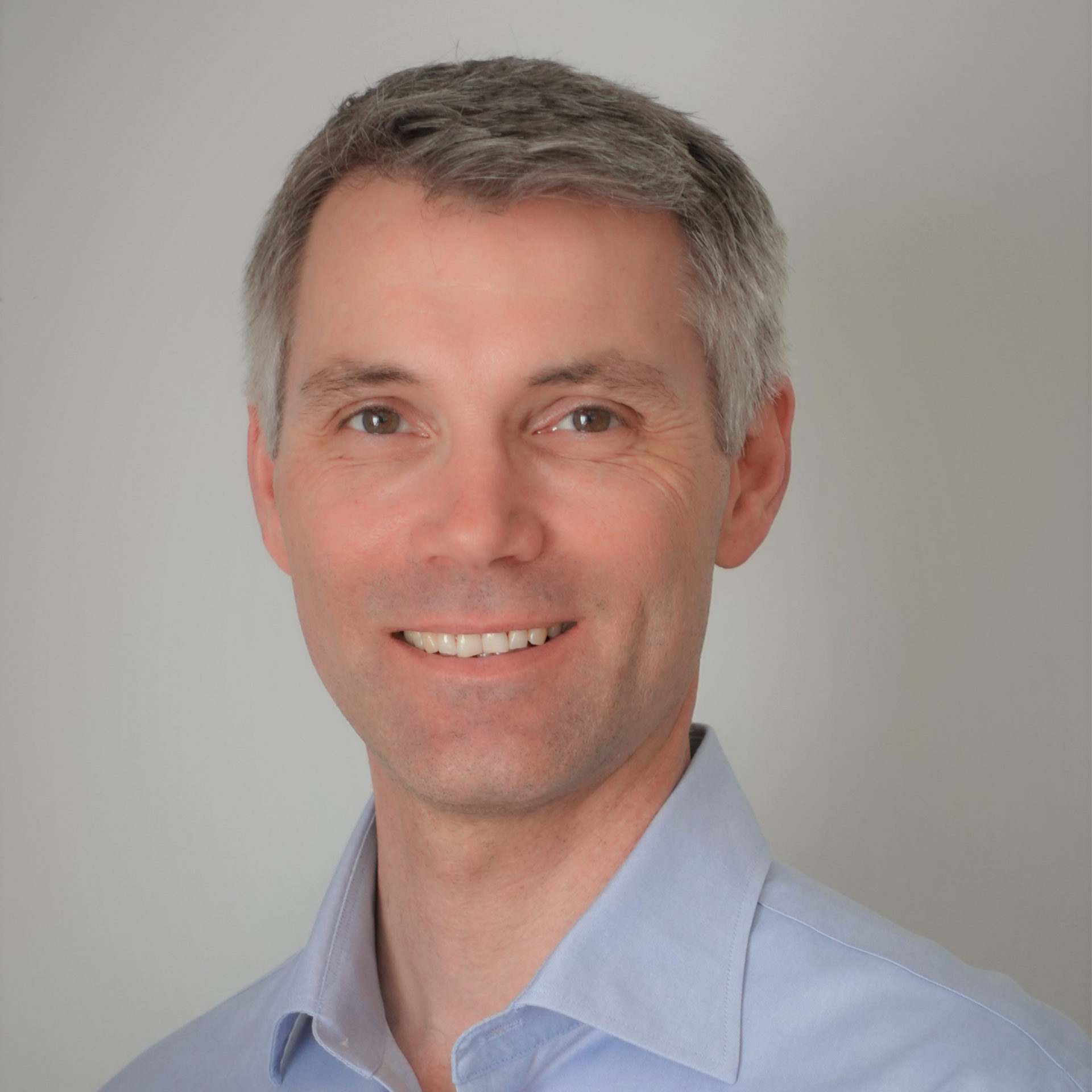 arnor-blue-robot-speaker